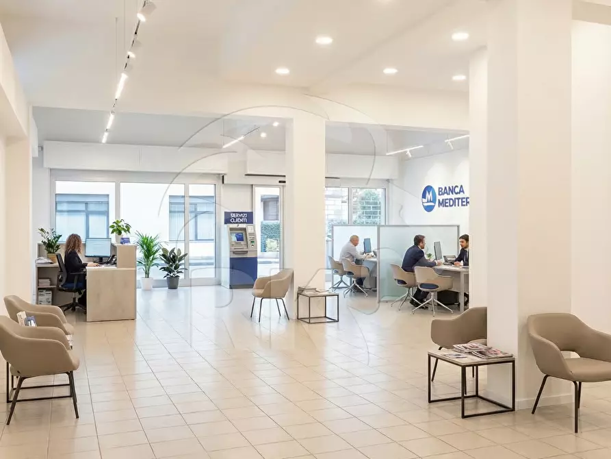 Immagine 17 di Locale commerciale in vendita  in VIA del PAVONE 73 a Ferrara