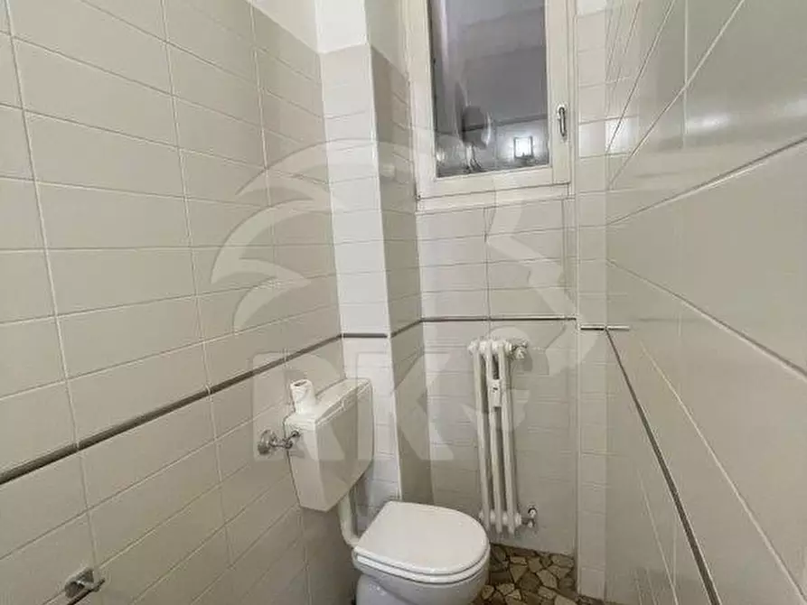 Immagine 21 di Locale commerciale in affitto  in via Milazzo a Bologna