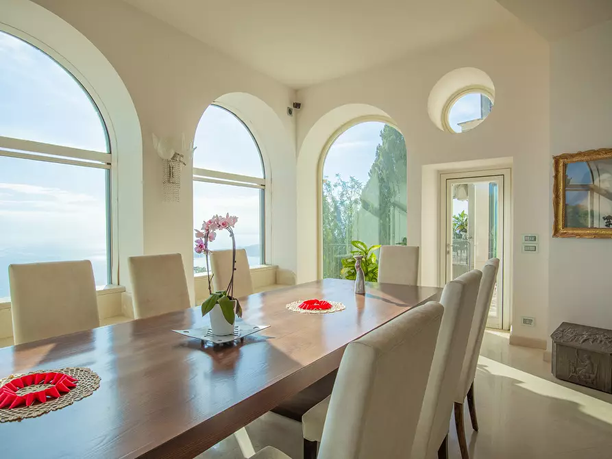 Immagine 27 di Villa in vendita  in Salita Giafari 25 a Taormina