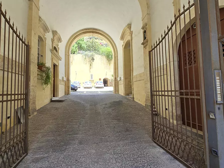 Immagine 30 di Casa indipendente in vendita  in Via Camillo Benso Conte di Cavour 48 a Noto