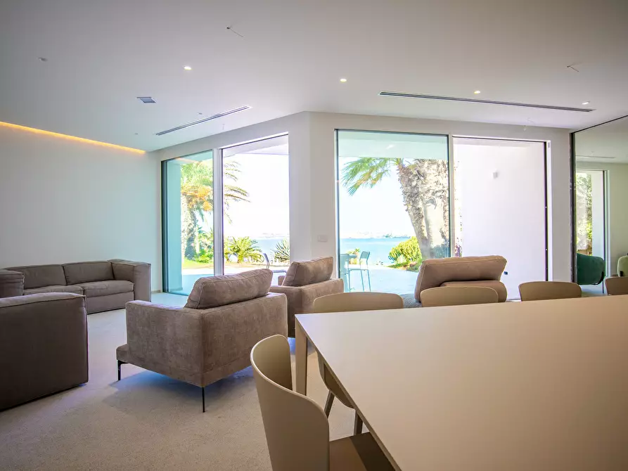 Immagine 7 di Villa in vendita  in Via La Maddalena 35 a Siracusa