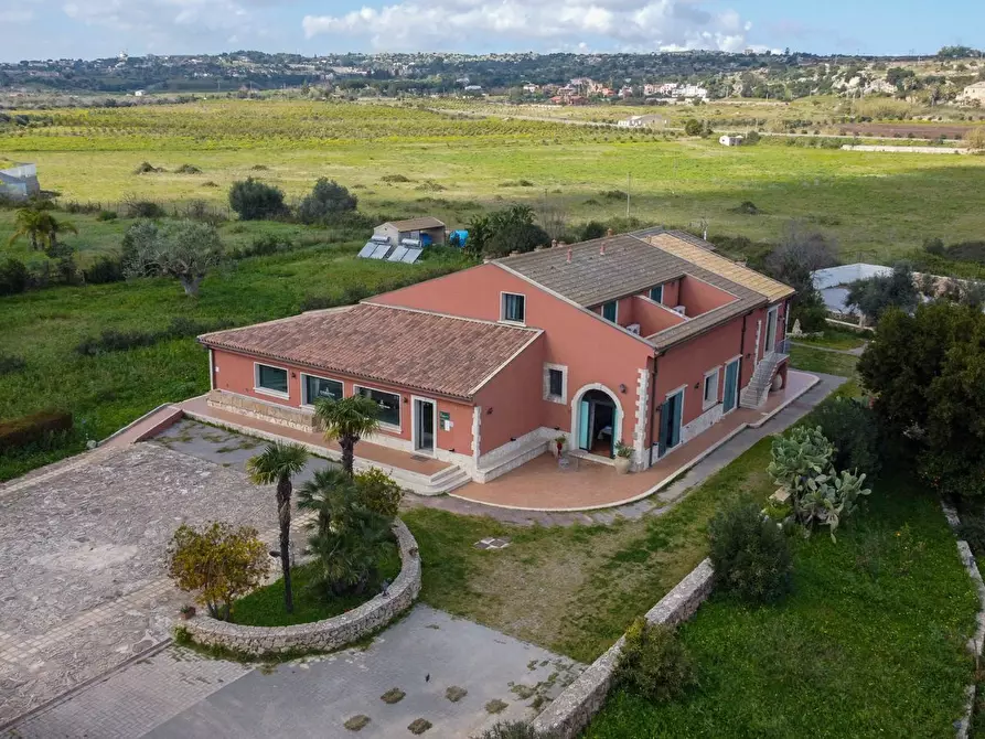 Immagine 73 di Villa in vendita  in Via Priamo 10 a Siracusa