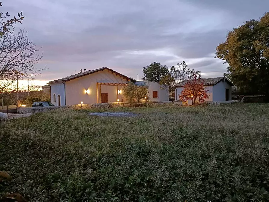 Immagine 1 di Villa in vendita  in contrada Rigolizia a Noto