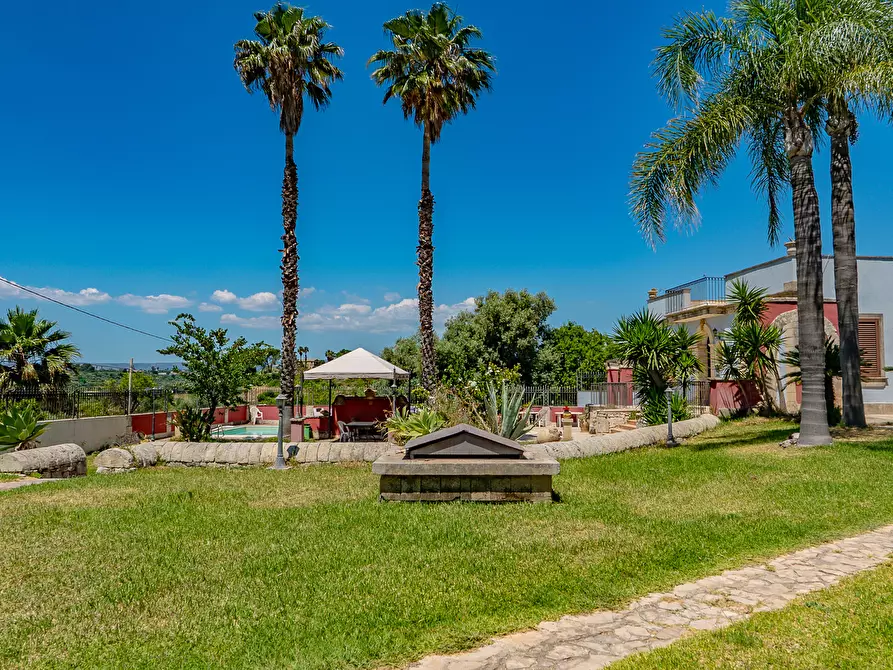 Immagine 20 di Villa in vendita  in Via Agamennone 2 a Siracusa
