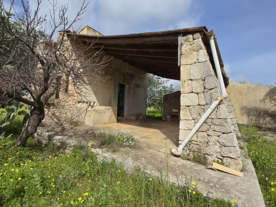 Immagine 1 di Villa in vendita  in Cavasecca a Canicattini Bagni