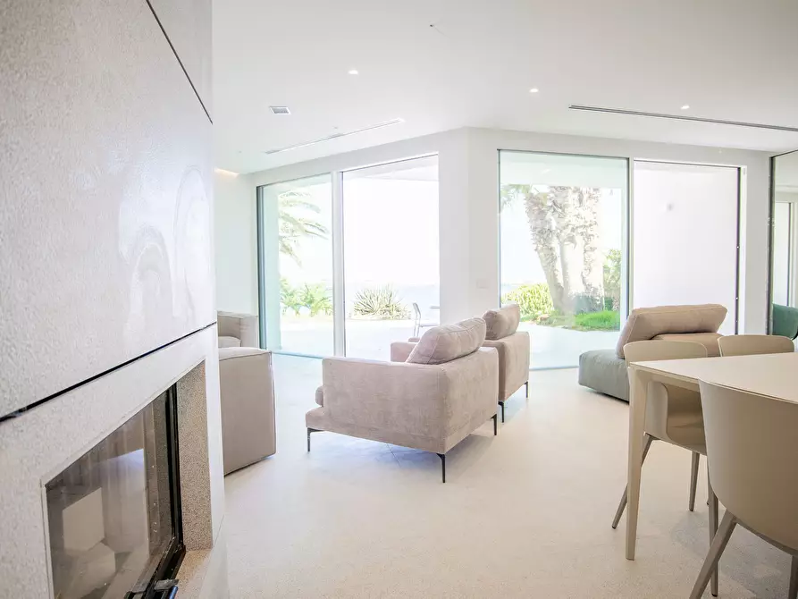 Immagine 26 di Villa in vendita  in Via La Maddalena 35 a Siracusa