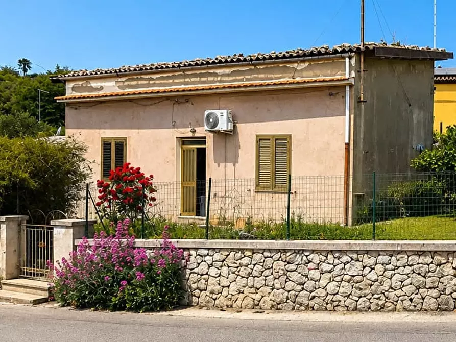 Immagine 2 di Villa in vendita  in Via Primosole 150 a Palazzolo Acreide