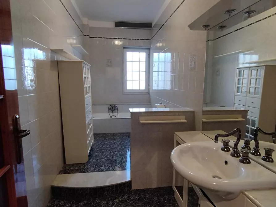 Immagine 19 di Appartamento in vendita  in Viale Teocrito 65 a Siracusa