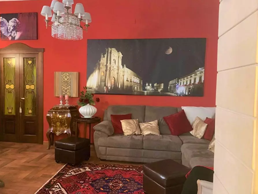 Immagine 9 di Appartamento in vendita  in Piazza Duomo a Siracusa