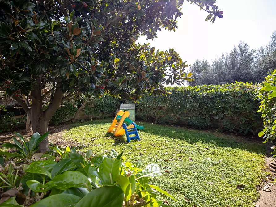 Immagine 37 di Villa in vendita  in VIA FILICUDI 34 a Siracusa