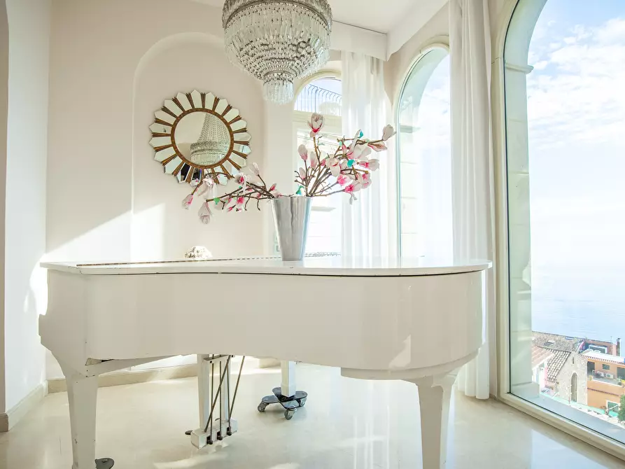 Immagine 4 di Villa in vendita  in Salita Giafari 25 a Taormina