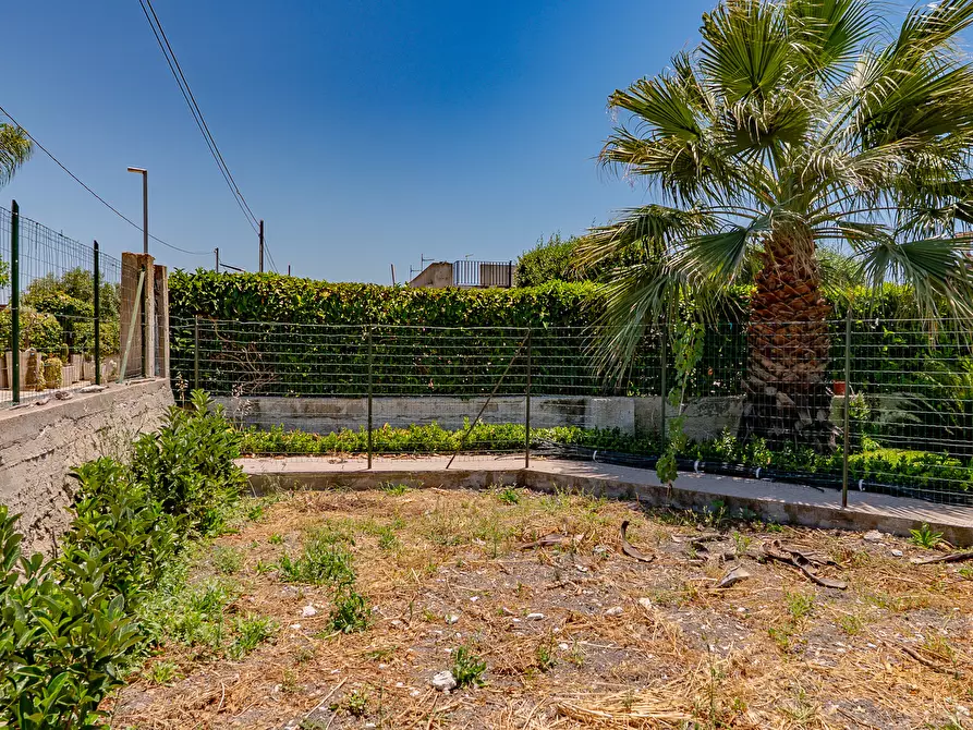 Immagine 44 di Villa in vendita  in Via Olindo Marinelli 66 a Siracusa