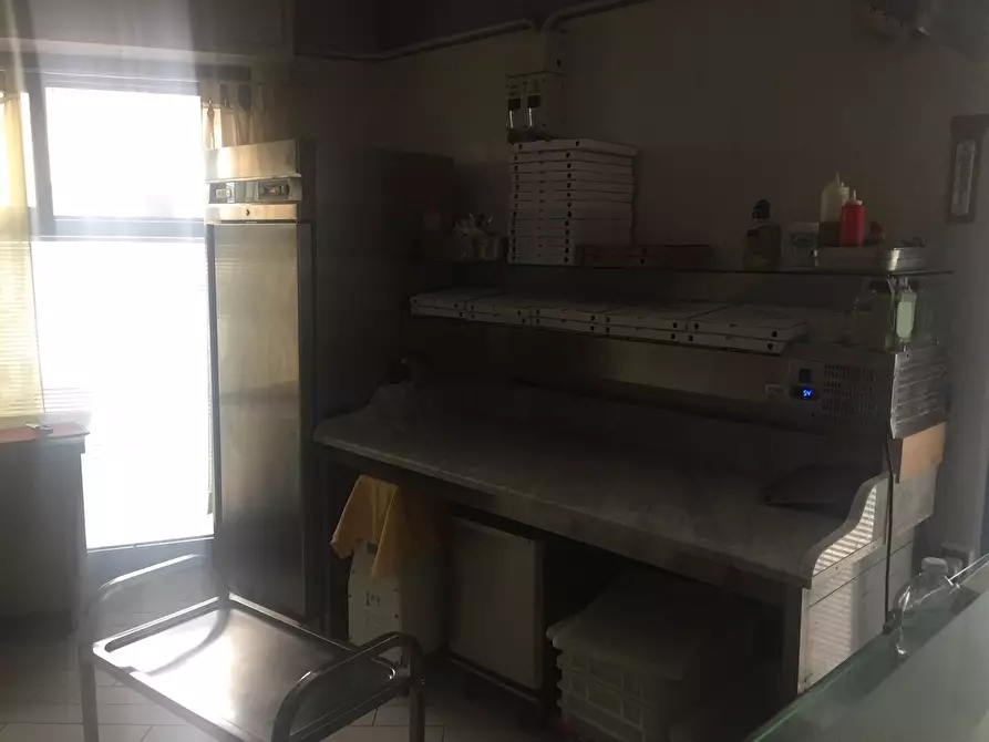 Immagine 5 di Pizzeria / Pub in vendita  in Via Fabio Filzi 157 a Prato