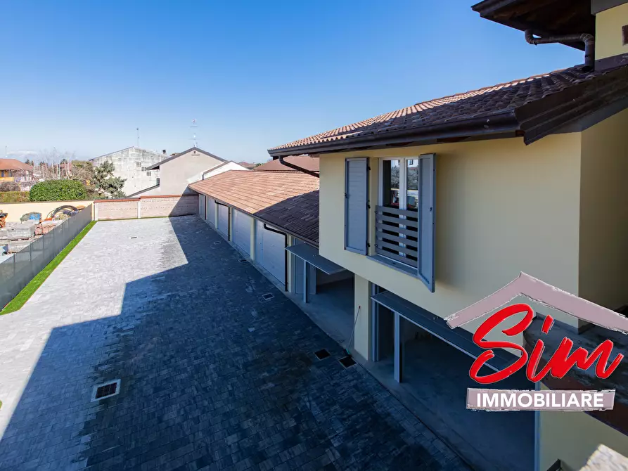 Immagine 22 di Villa in vendita  in Viale Roma sn a Casaleggio Novara