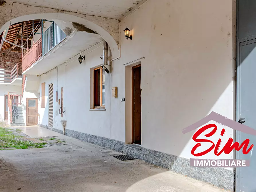 Immagine 3 di Casa semindipendente in vendita  in Via Martiri snc a Cavaglio D'agogna