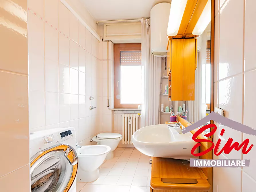 Immagine 11 di Trilocale in vendita  in Viale Alessandro Volta sn a Novara