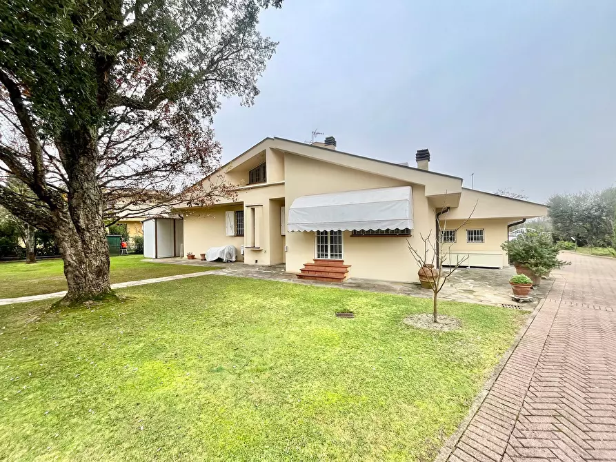 Immagine 25 di Villa in vendita  in Via Bologna a Pontedera