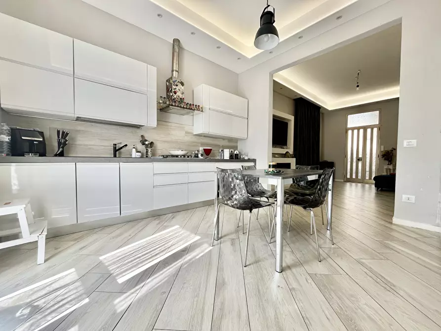 Immagine 7 di Villa in vendita  in Via Fabio Filzi a Pontedera