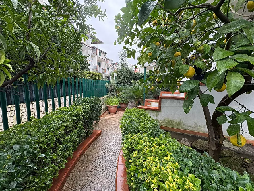 Immagine 45 di Villetta a schiera in vendita  in Via Giudice Falcone a Marcianise