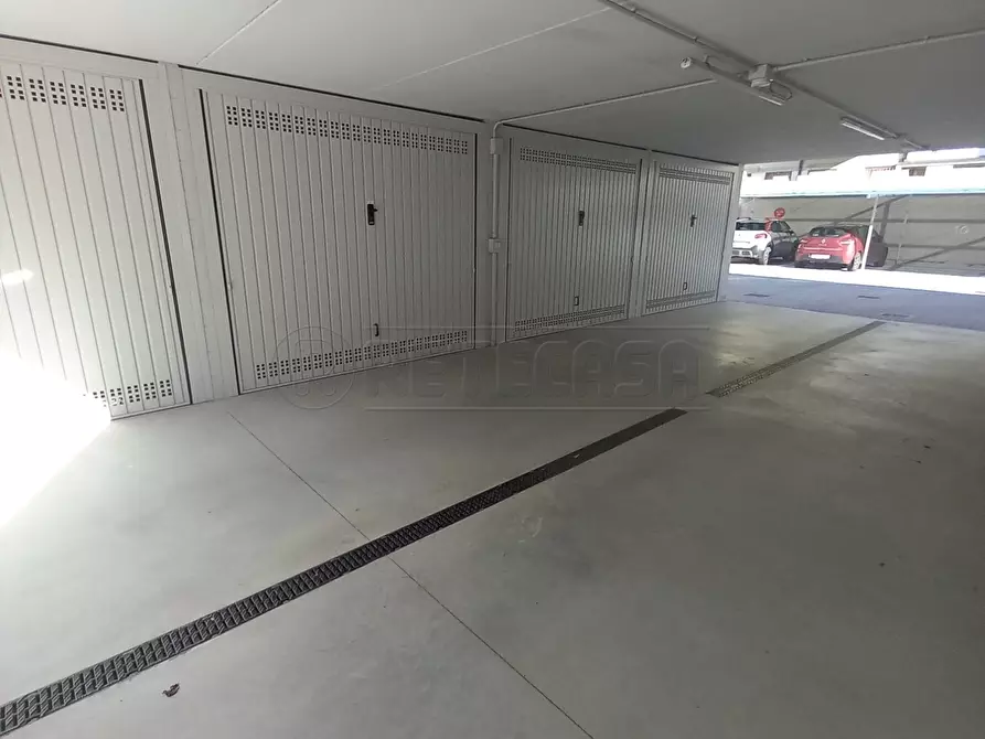 Immagine 5 di Garage in vendita  in Viale Milano 20 a Vicenza