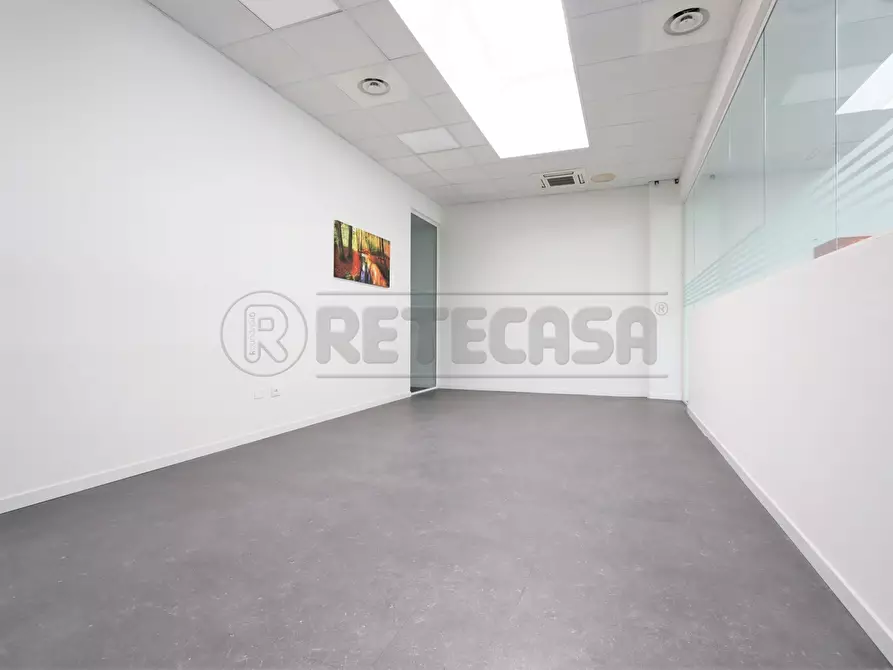 Immagine 6 di Ufficio in affitto  in Via Boschi a Torri Di Quartesolo