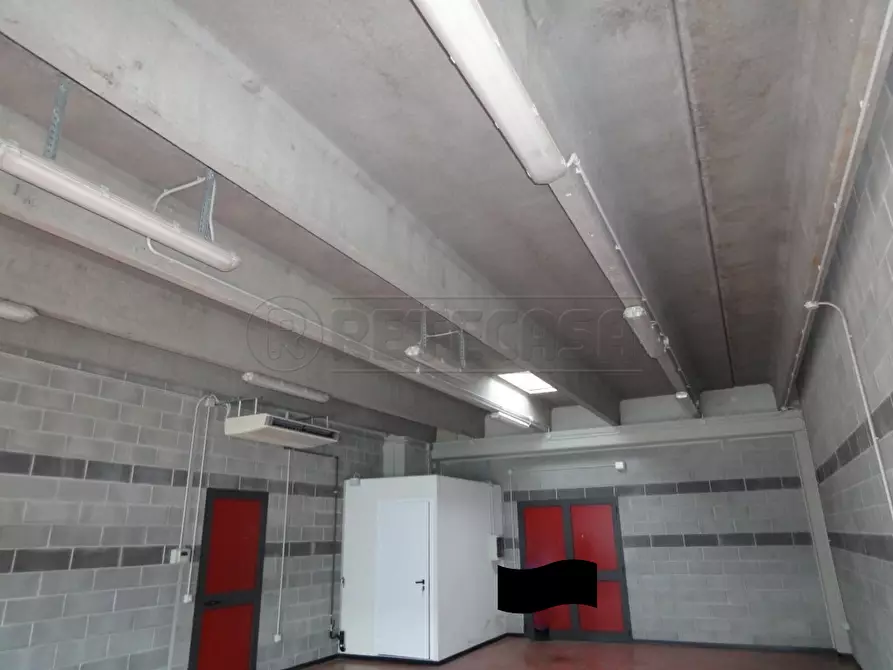 Immagine 4 di Laboratorio in affitto  a Camisano Vicentino