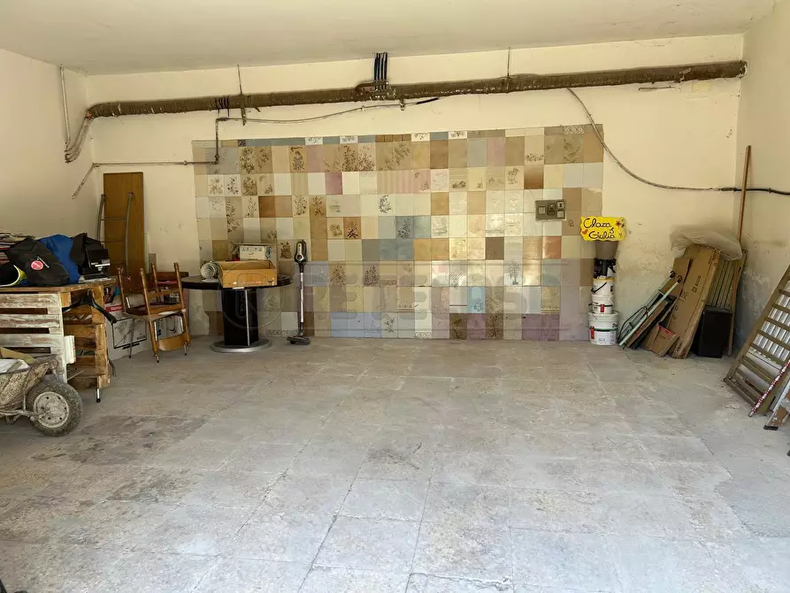 Immagine 1 di Magazzino in vendita  in via Salvatore Averna 9 a Caltanissetta