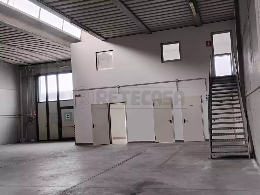 Immagine 2 di Attività artigianale in affitto  in Via Cà Sordis a Montebello Vicentino