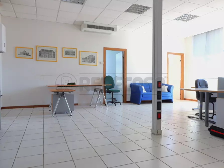 Immagine 3 di Ufficio in affitto  in Via Chiuppese 3 a Monticello Conte Otto