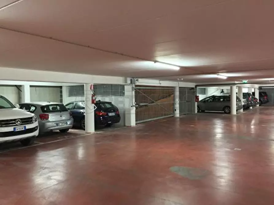 Immagine 1 di Garage in affitto  in contrà motton san lorenzo 10 a Vicenza