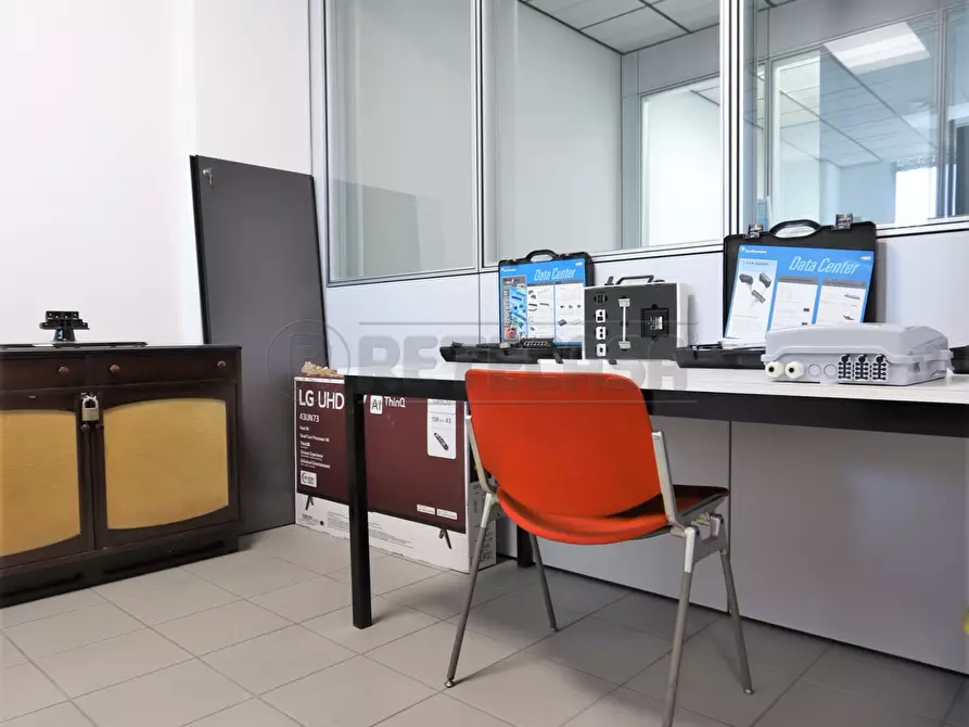 Immagine 36 di Ufficio in affitto  a Vicenza