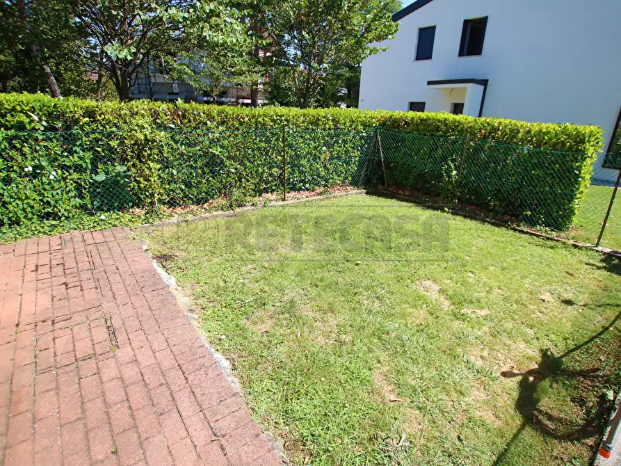 Immagine 21 di Villa in affitto  a Vicenza