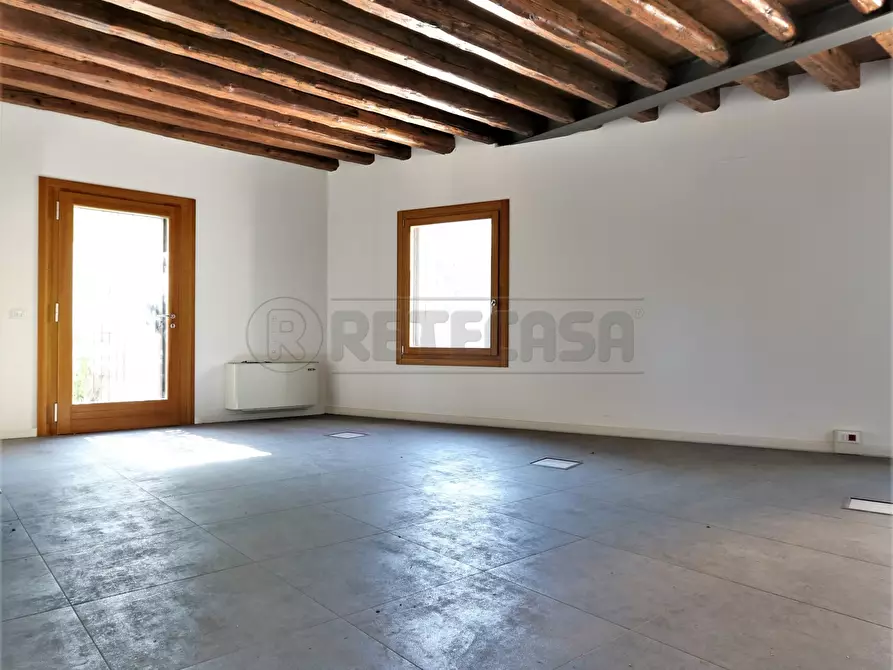 Immagine 6 di Ufficio in vendita  a Vicenza
