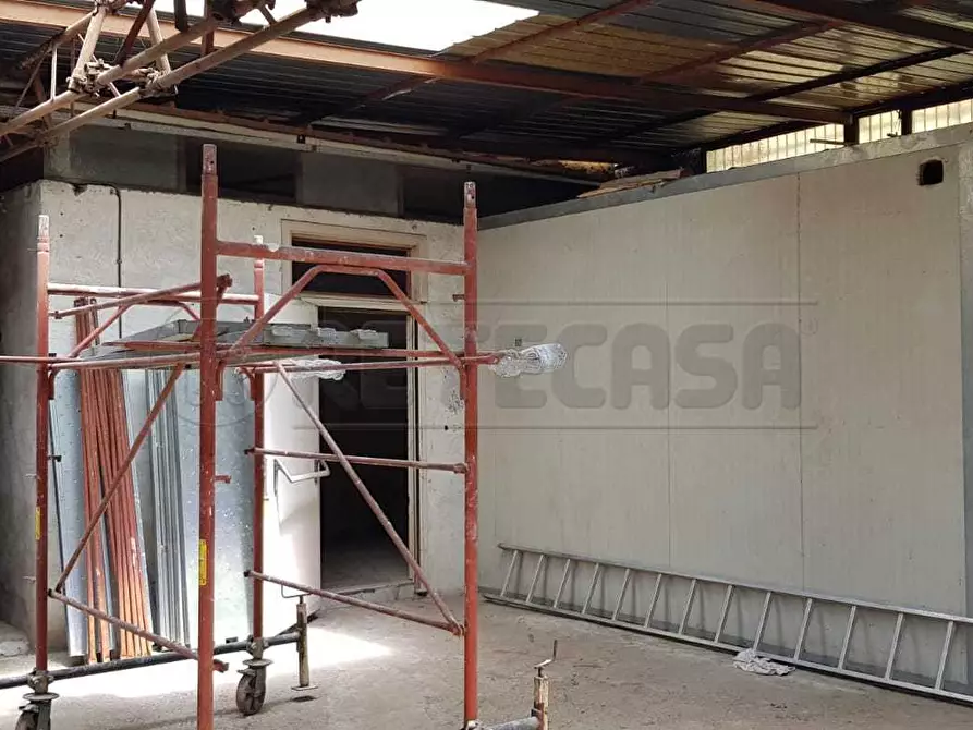 Immagine 15 di Magazzino in affitto  in Via Busacca 5 a Marcianise