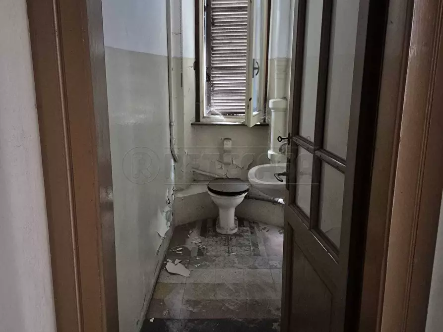 Immagine 10 di Trilocale in vendita  a Curno