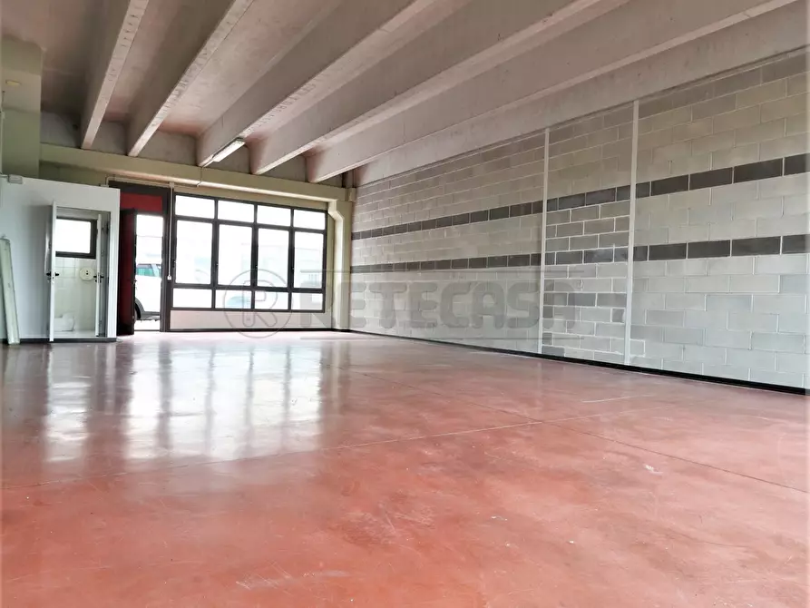 Immagine 7 di Laboratorio in affitto  a Camisano Vicentino