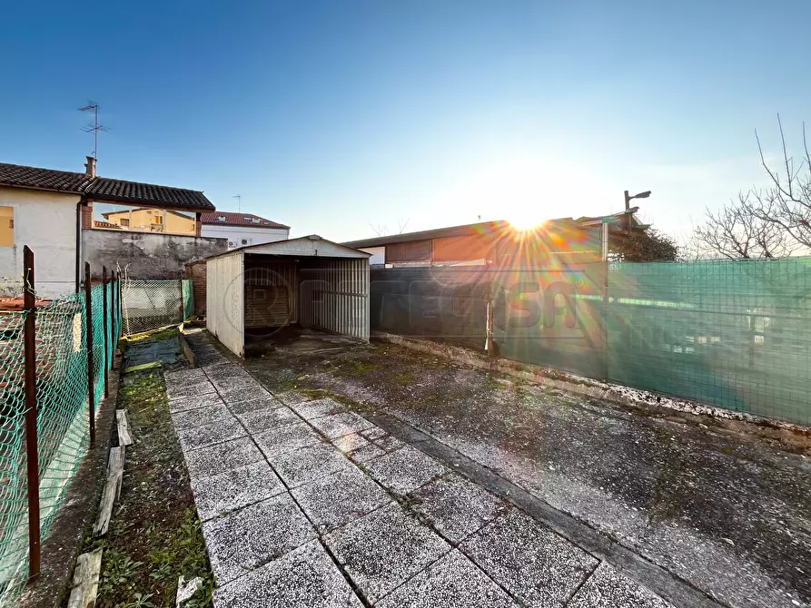 Immagine 50 di Rustico / casale in vendita  in Via Valle a Sovizzo