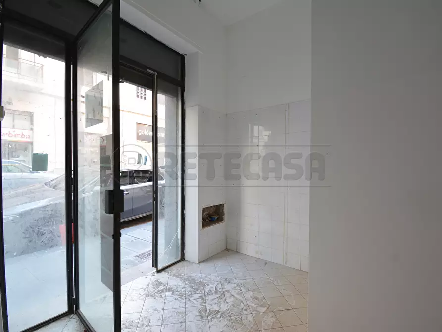 Immagine 8 di Locale commerciale in vendita  in Via Ettore Lombardo Pellegrino 44 a Messina