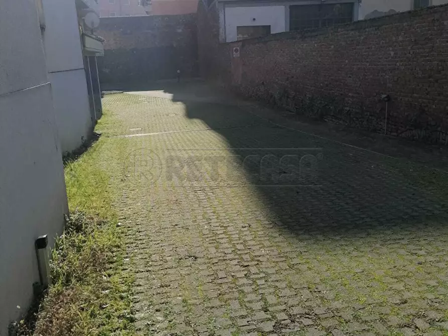 Immagine 9 di Garage in vendita  in Via Ferruccio Ghinaglia a Cremona