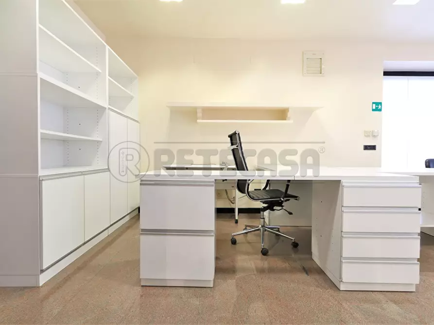 Immagine 9 di Ufficio in affitto  in Viale San Lazzaro a Vicenza