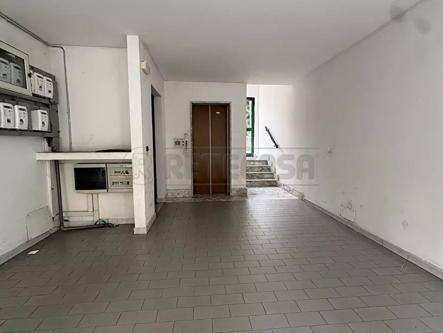 Immagine 24 di Pentalocale in vendita  in Via de Sanctis a Marcianise