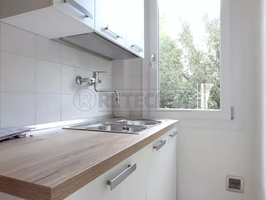 Immagine 13 di Stanza singola in affitto  in corso Padova a Vicenza