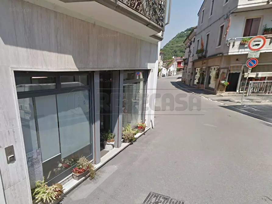 Immagine 3 di Locale commerciale in affitto  in Via Villa 1 a Castelgomberto