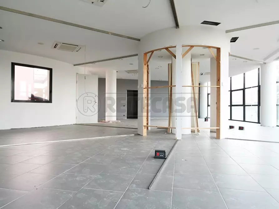 Immagine 25 di Ufficio in affitto  a Vicenza