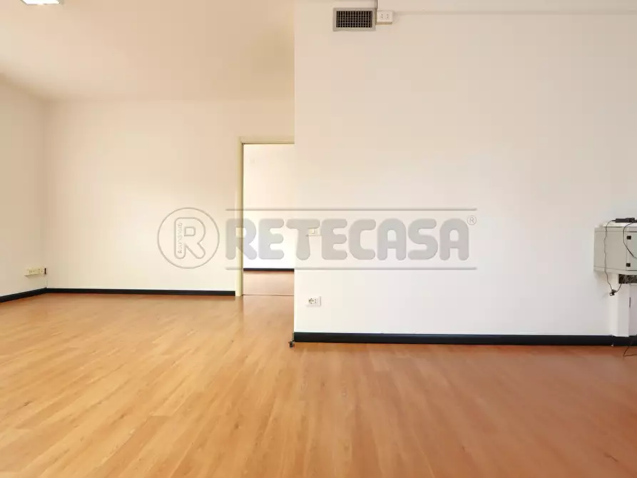 Immagine 28 di Ufficio in affitto  in Contrà San Bortolo 85 a Vicenza