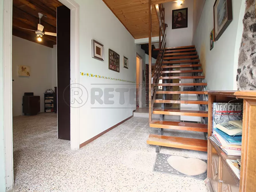 Immagine 2 di Rustico / casale in vendita  in Via Castello 43 a Gambellara