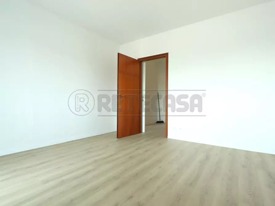 Immagine 19 di Attico in affitto  in Via Cimone 9 a Vicenza