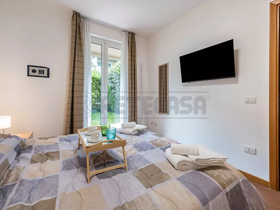 Immagine 26 di Appartamento in vendita  in Via Giuseppe Mazzini 1 a Padenghe Sul Garda