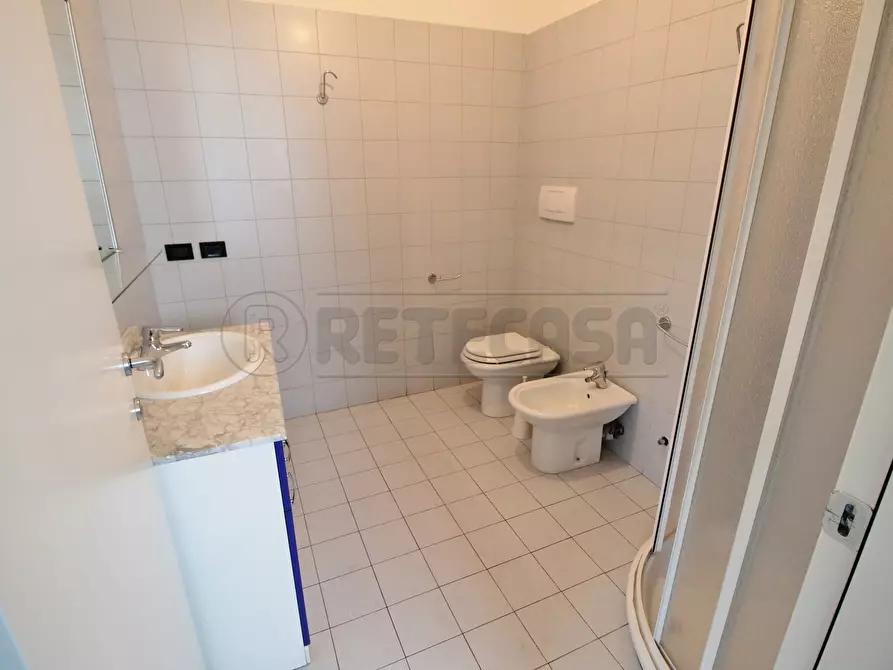 Immagine 30 di Attività artigianale in vendita  a Montebello Vicentino