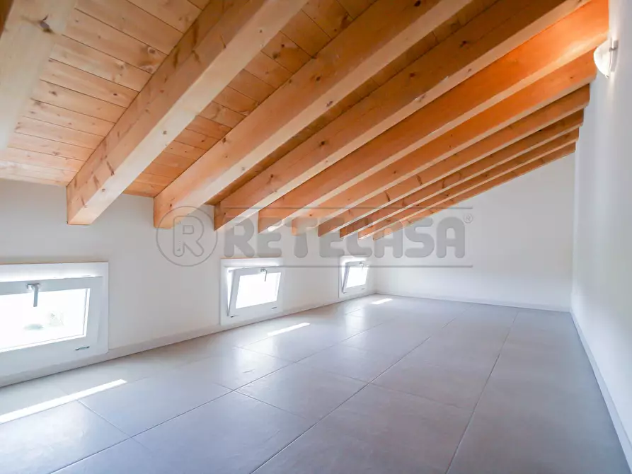 Immagine 30 di Porzione di casa in affitto  in VIA CAPITELLI 21 a Pozzoleone